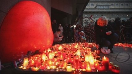Conmemoran el 28 aniversario de la Revolución de Terciopelo en Praga