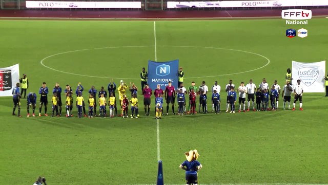 Superbe coup franc enroulé!