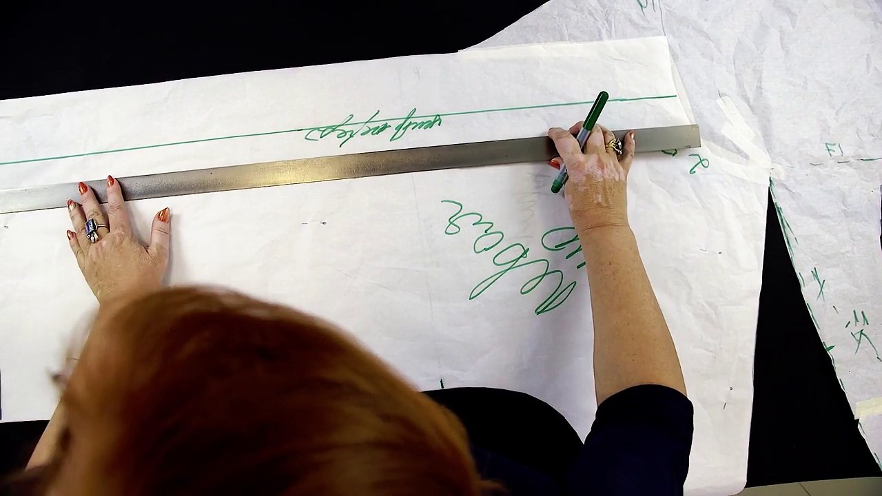 Однослойное пальто для ленивых своими руками. Как сделать простую выкройку пальто на ткани?  Часть 4