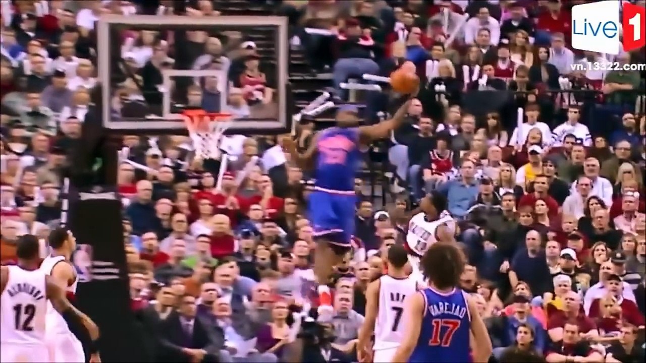【バスケ】「人間ってそんなに跳べるの…!?」あり得ない高さのジャンプ力を見せるNBAプレイヤー！