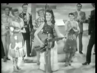 Wanda Jackson - Hot Dog
