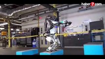 Dünyanın konuştuğu robot Atlas artık takla da atıyor