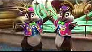 The greeting of Chip and Dale (Tokyo Disneysea)