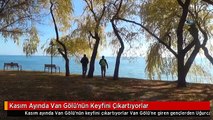 Kasım Ayında Van Gölü'nün Keyfini Çıkartıyorlar