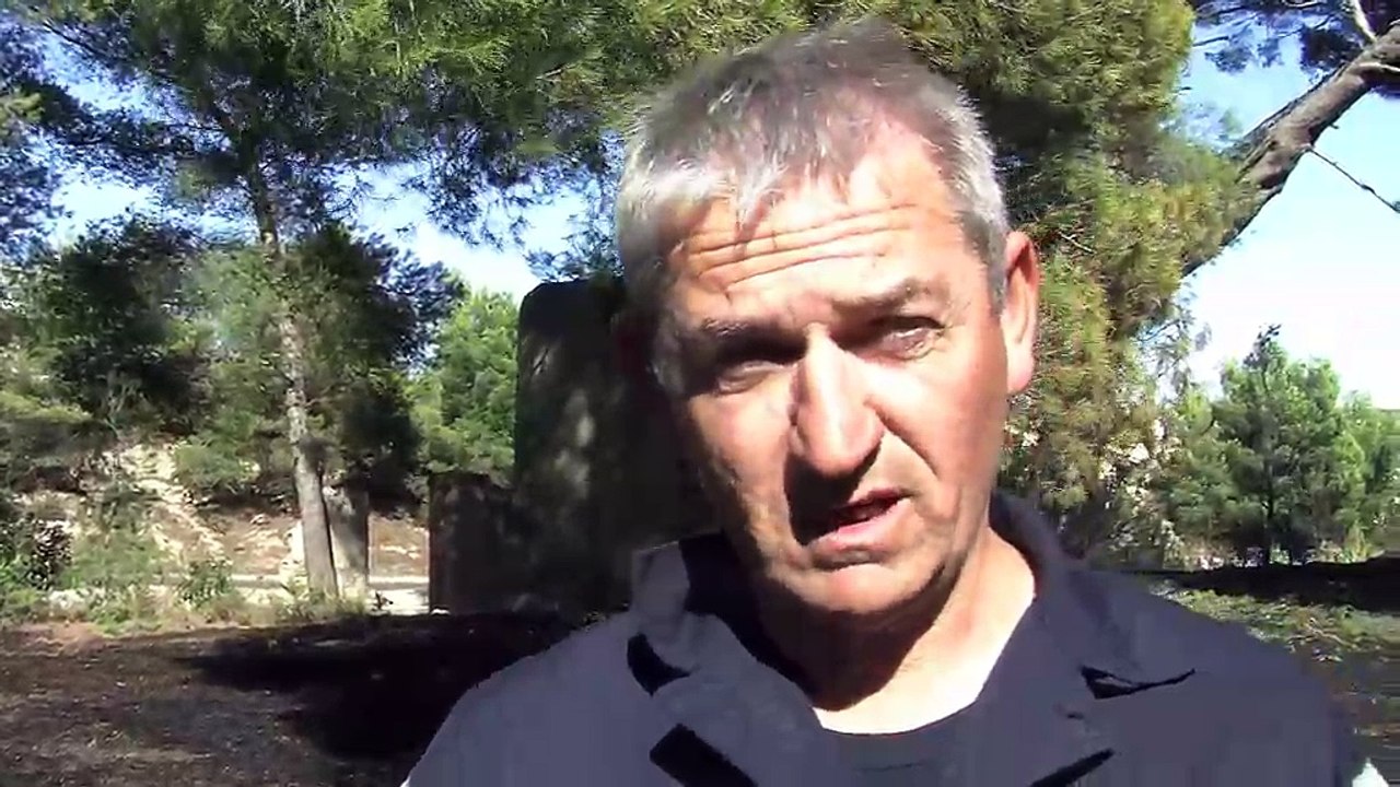 L'adjudant-chef Lipps, (chef de groupe CSP Martigues)  au micro de Sabine Riou.