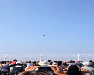 Le looping du Tigre en vidéo amateur le 10 09 12 lors du Family Day d'Eurocopter