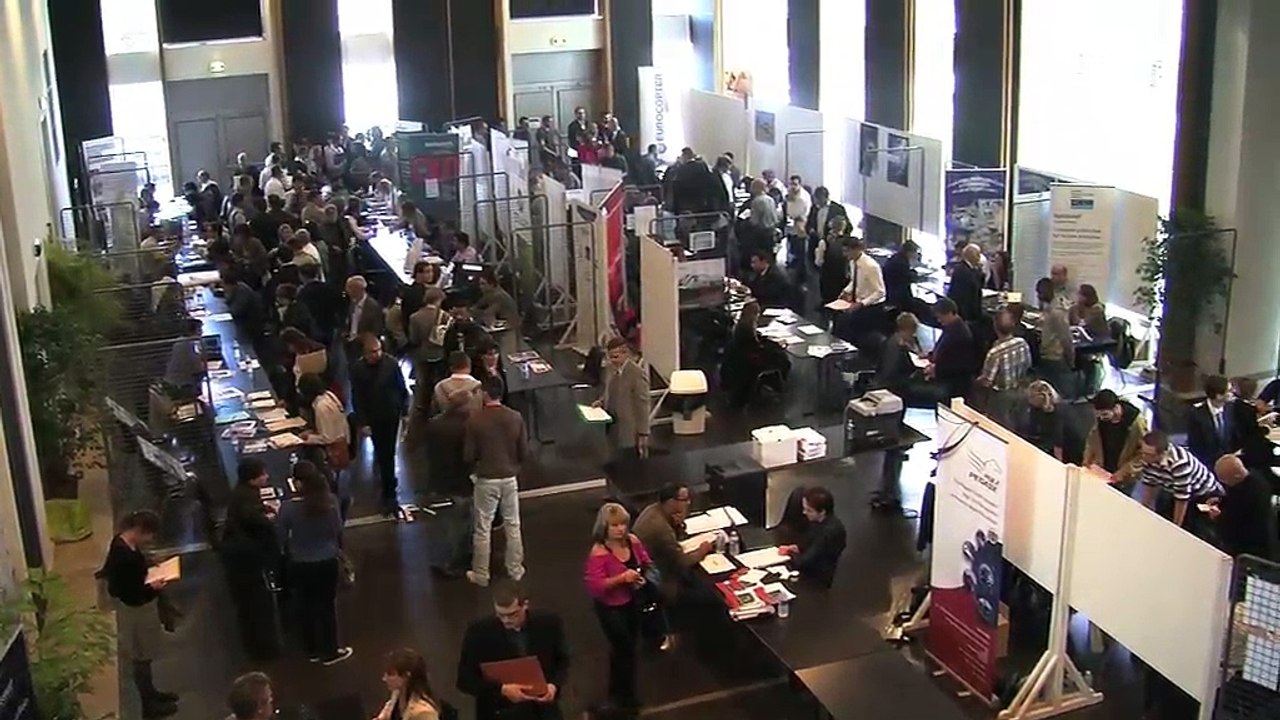 2ème forum de l'emploi aéronautique et spacial à Marignane.