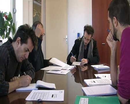 Henri Cambessédès, premier adjoint au maire de Martigues détaille le DOB.