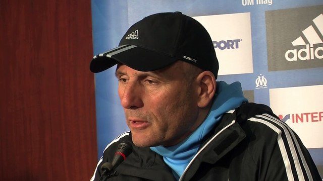 Élie Baup extrêmement déçu de l'absence des supporters olympiens à Nice