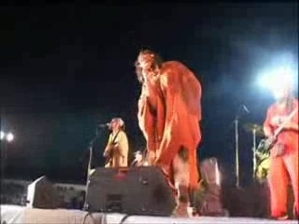Tiken Jah Fakoly live Ouagadougou 2 de 6