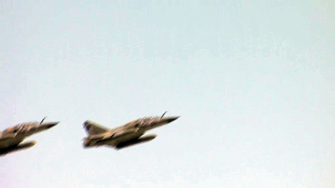 Morceaux choisis de la démonstration des Mirages 2000N.