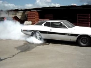 '74 Dodge Charger Burnout