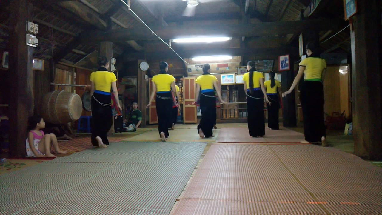 Vietnam : Danse traditionnelle #6