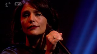 Jessie Ware - Alone (Acoustic at The Last Leg, Channel 4)