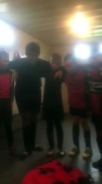 DANS LES VESTIAIRES DES U13 B APRES LEUR VICTOIRE FACE A VILLERS HOULGATE