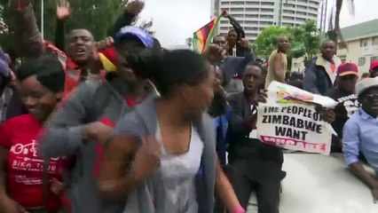 Thousands gather to celebrate the potential end of Mugabe