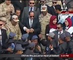شاهد.. أحد الصيادين يلقى قصيدة أمام الرئيس السيسى.. وزملائه يهتفون تحيا مصر
