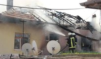 Karaman'da yangın: Korkudan koltuğun altına saklanan 2 yaşındaki Metehan yaşamını yitirdi