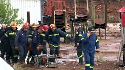 Të goditur nga përmbytja në Greqi, shqiptarët kërkojnë ndihmë