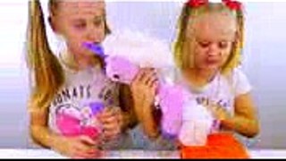 Bad Sisters open Box with Surprise kids playing Piano Learn Colors Song for Kids