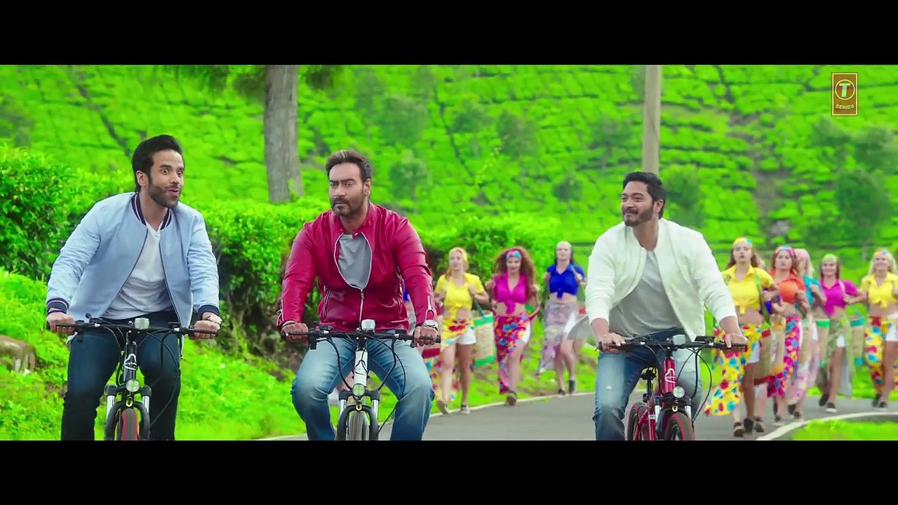 Maine Tujhko Dekha Full Song (Video) _ Golmaal Again _ Ajay Devgn _ Parineeti ( 720 X 1280 )