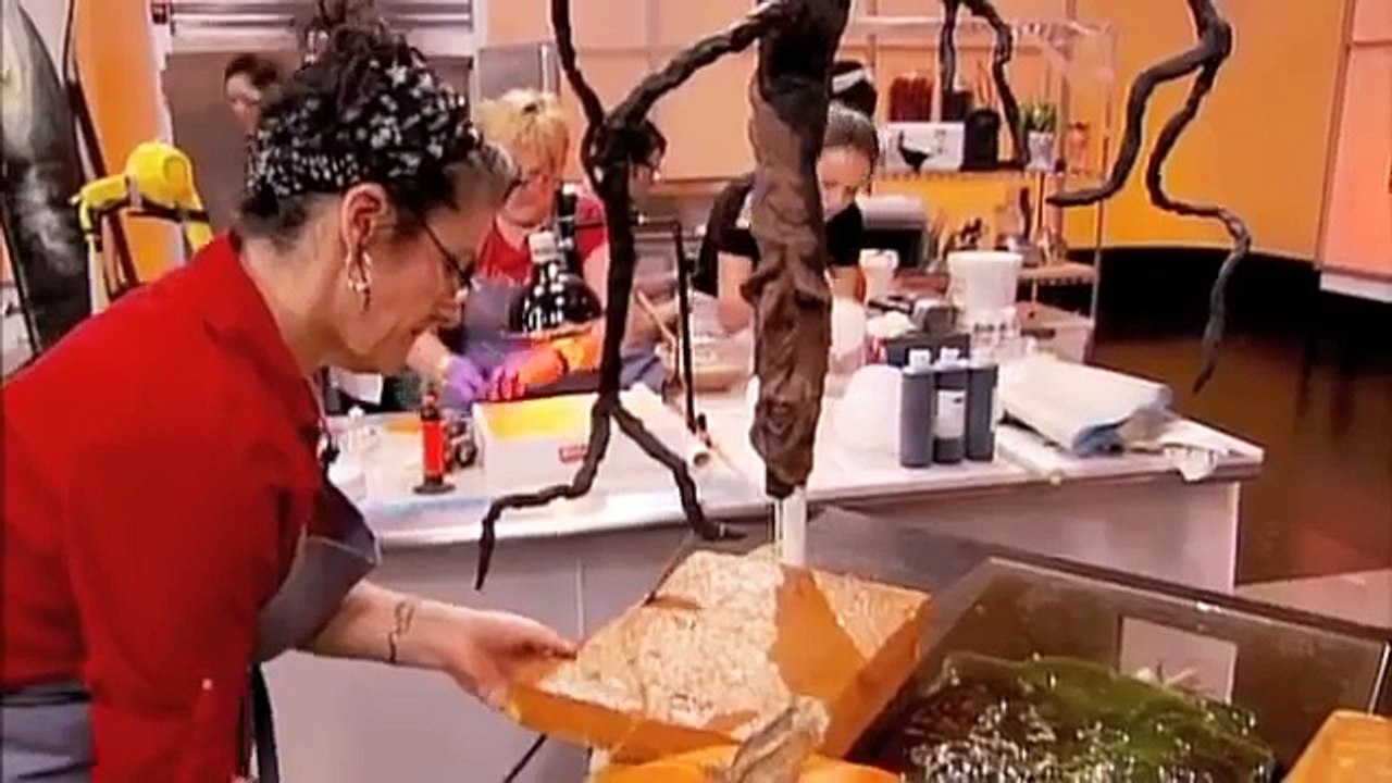 Karen Portaleo on Food Networks Halloween Wars Season One-Episode One