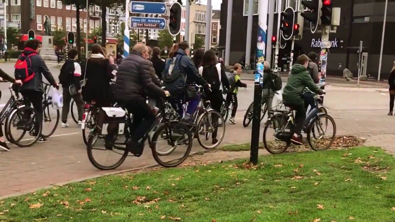 Nudging cyclists at Keizer Karelplein Nijmegen