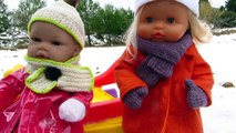 Aventuras de bebés Lucía y Nenuco Sofía Vídeos de bebés y muñecas Mundo Juguetes