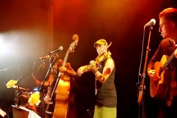 Vaucluse: ambiance irlandaise au festival "Après les vendanges"