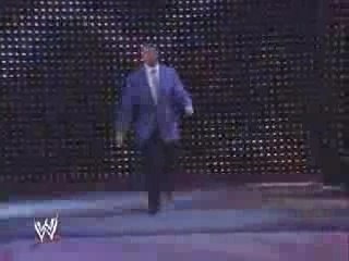 Survivor Series 2007 Great Khali vs Hornswoggle-part-1