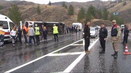 Elazığ-Diyarbakır Yolunda Midibüs Devrildi: 2 Ölü, 18 Yaralı