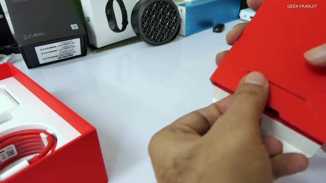 OnePlus 5T Smartphone Unboxing & Overview with Camera Samples