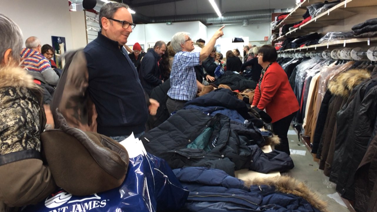 Files d'attente à gogo à la vente d'usine de Saint-James du samedi 18 novembre