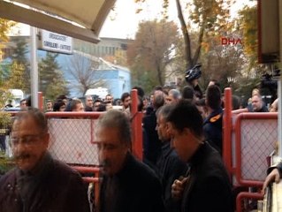 Bakan Mehmet Özhaseki'nin korumaları ile güvenlik görevlileri arasında kavga