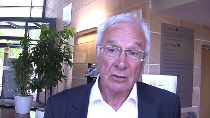 Gaby Charroux, député-maire de Martigues