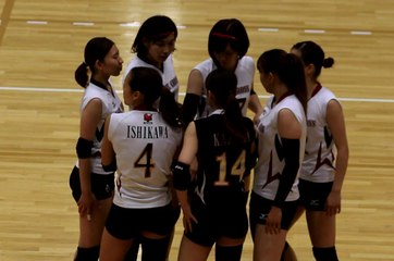 柏エンゼルクロススターティングメンバーコートインの様子です【女子ﾊﾞﾚｰﾎﾞｰﾙVﾁｬﾚﾝｼﾞﾘｰｸﾞⅡ2017-2018】2017.11.11青山学院大学体育館