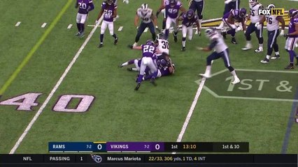 Todd Gurley powers forward for 5 yards