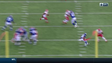 Justin Houston greets Giants' end-around attempt with big tackle