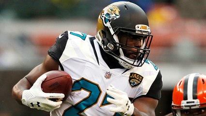 Fournette turns on the jets down the sidelines for big gain