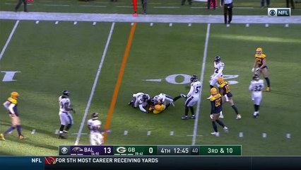 Brett Hundley hits Davante Adams in stride for a first down