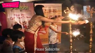 Hot Se.xy Bomb Veena Malik Celebrates Diwali  With Children