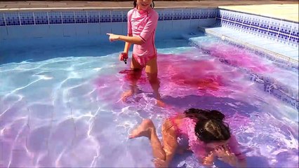 COLOCAMOS 100 TUBOS DE CORANTE ROSA NA PISCINA E OLHA O QUE ACONTECEU