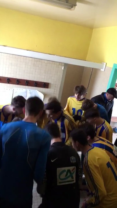 Cri de victoire U18 contre péronne