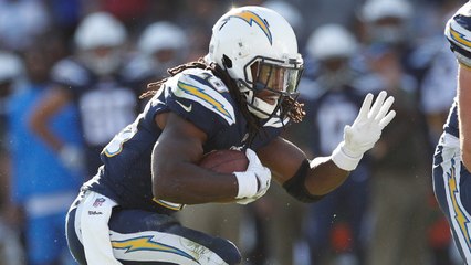 Melvin Gordon keeps the chains moving with 19-yard rush