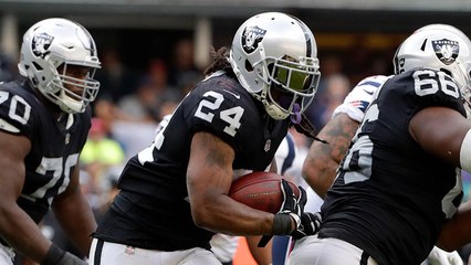 Marshawn Lynch gallops outside for longest run as a Raider