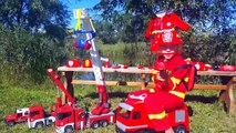 A fireman set and lots of fire trucks Toys cars for kids Cheerful videos for children Review Game-7fuCR7bFfUU