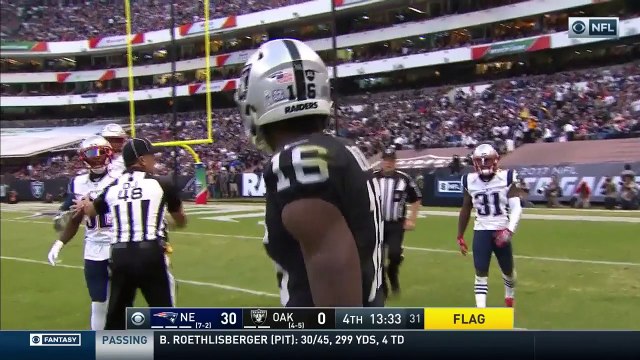 Oakland Raiders wide receiver Johnny Holton, New England Patriots  cornerback Jonathan Jones get into it after play - video Dailymotion