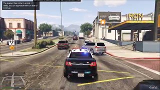 GTA 5 LSPDFR 0.3 Police Mod 94 | Female Patrol | Crazy Gang Fight Downtown | Secondary Callouts