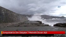 Zonguldak'ta Dev Dalgalar 7 Metrelik Duvarı Aştı
