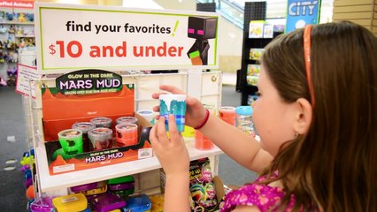 JUSTICE, SQUISHIES & FIDGET SPINNERS~Shopping Mall Vlog | Sedona Fun Kids TV